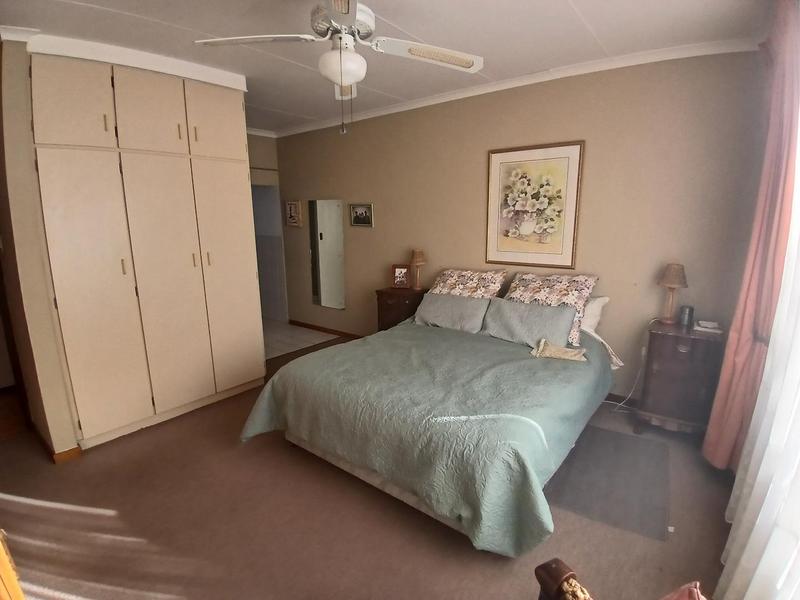 3 Bedroom Property for Sale in Stilbaai Wes Western Cape